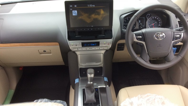 内装インパネ全体