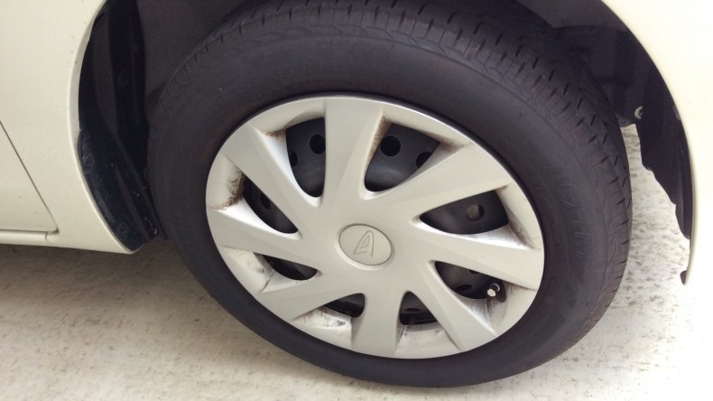 タイヤホイール前