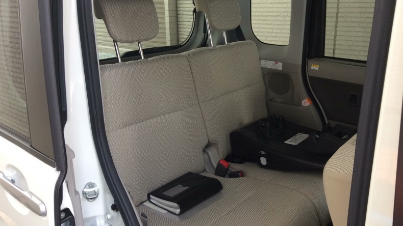 内装後方シート