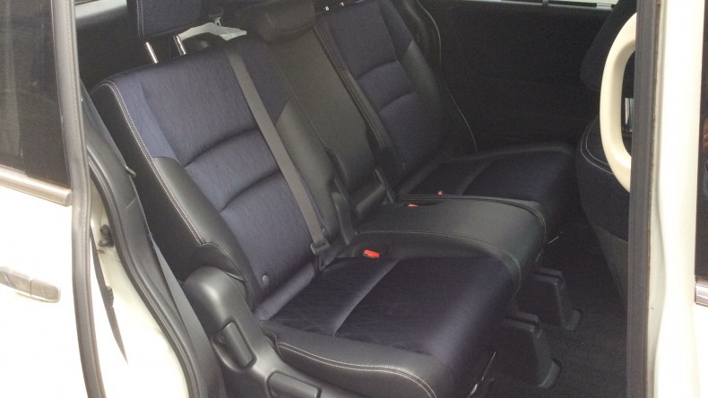 内装後方シート