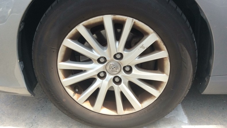 タイヤホイール前