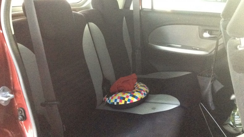 内装後方シート