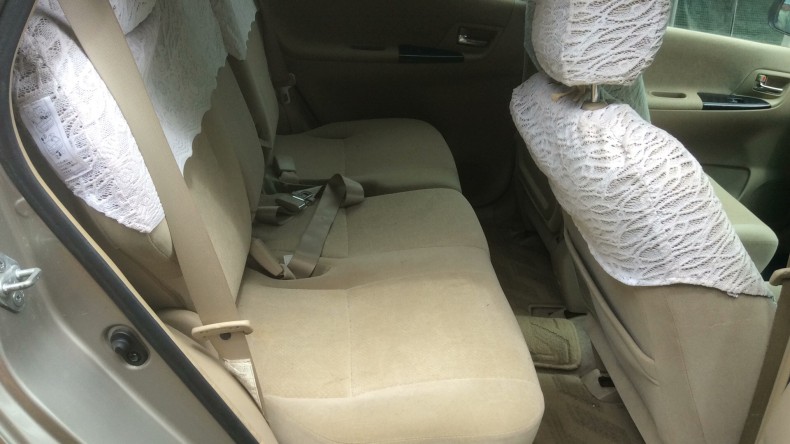 内装後方シート