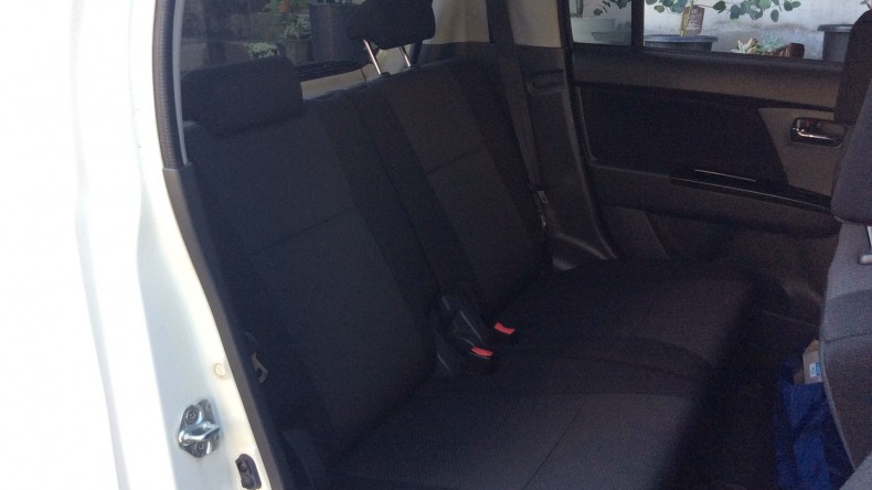 内装後方シート