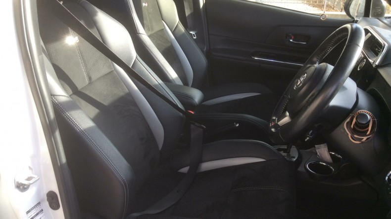 内装前方シート