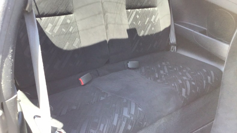 内装後方シート