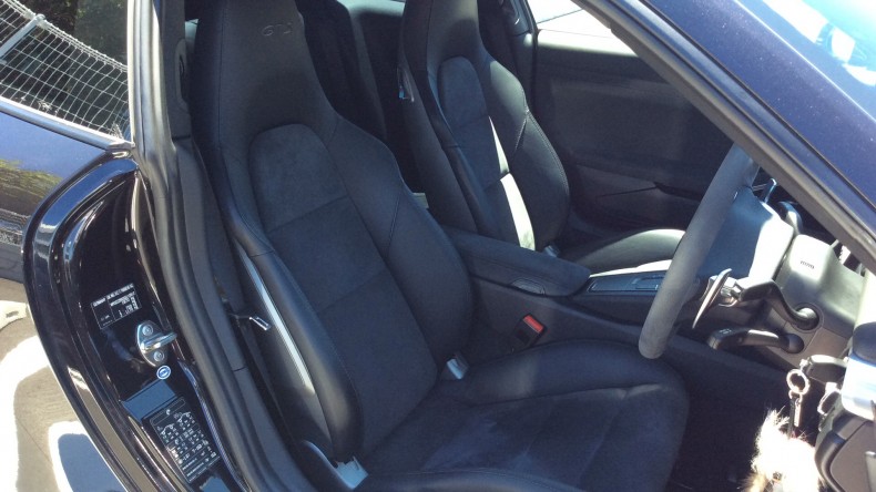 内装前方シート