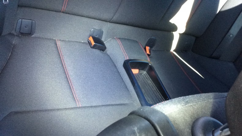 内装後方シート