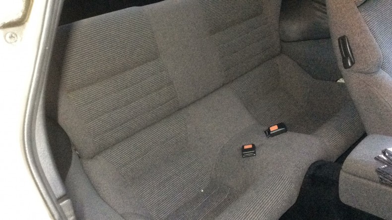 内装後方シート