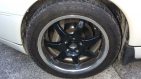 タイヤホイール前