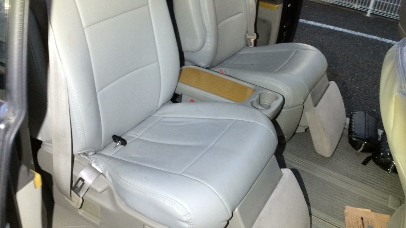 内装後方シート