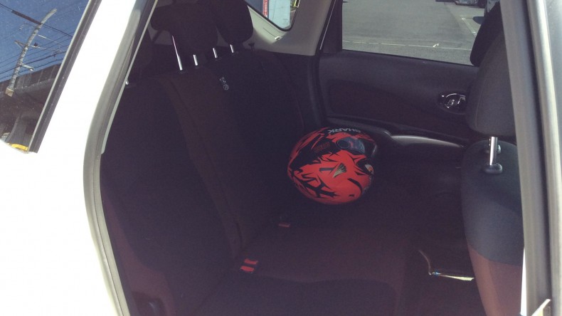 内装後方シート