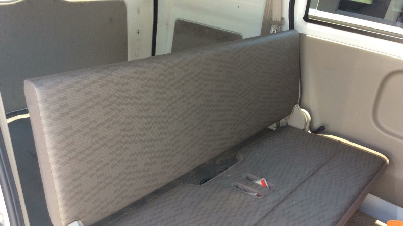 内装後方シート