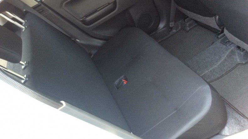 内装後方シート