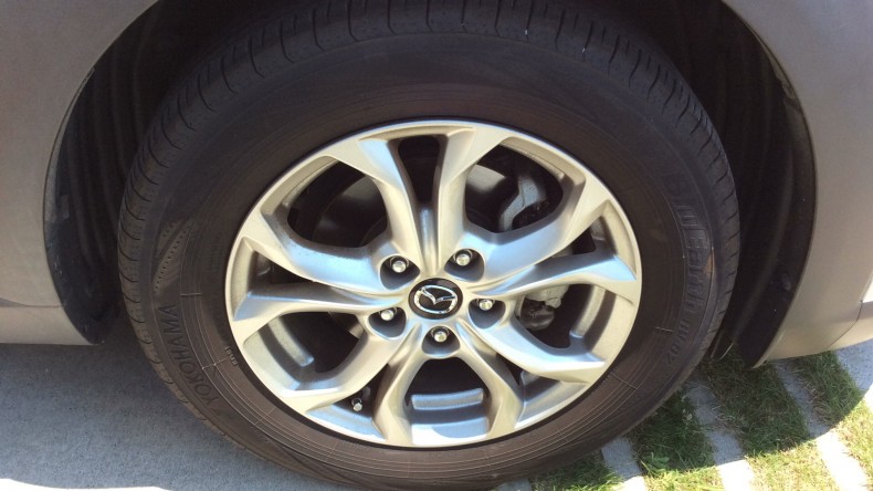 タイヤホイール前