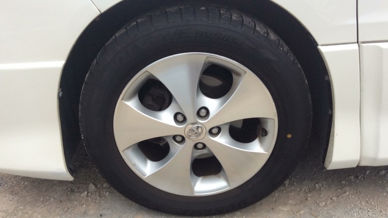 タイヤホイール前