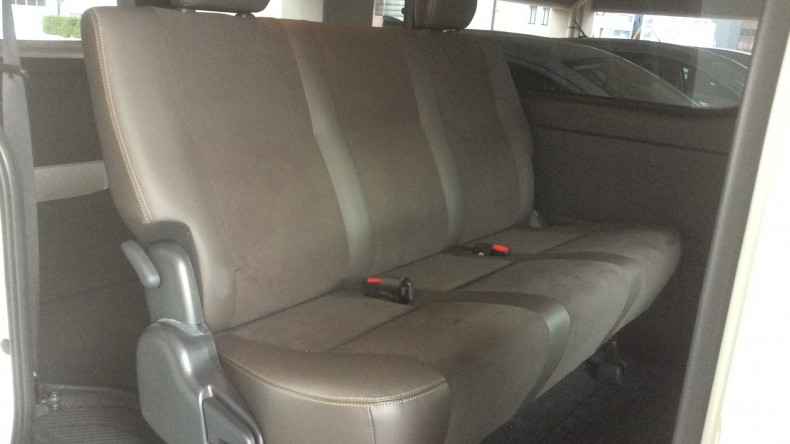内装後方シート