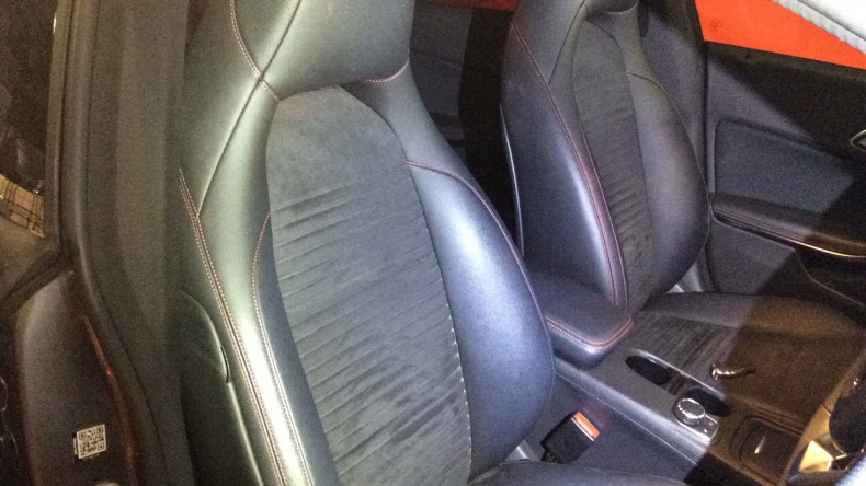 内装前方シート