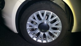 タイヤホイール前