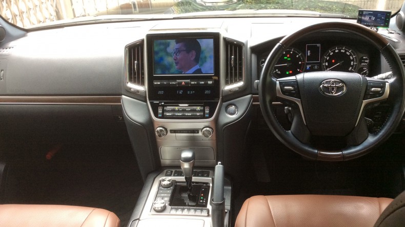 内装インパネ全体