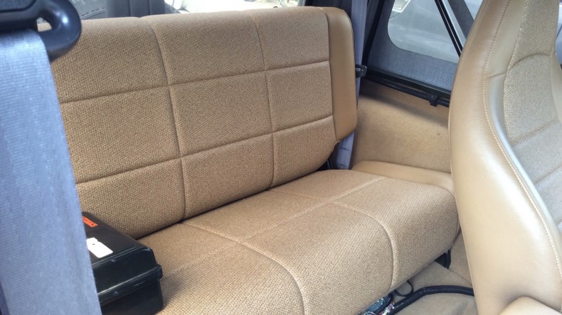 内装後方シート