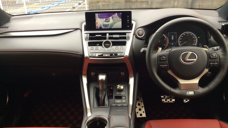 内装インパネ全体