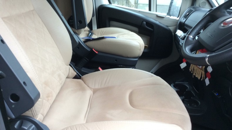 内装前方シート