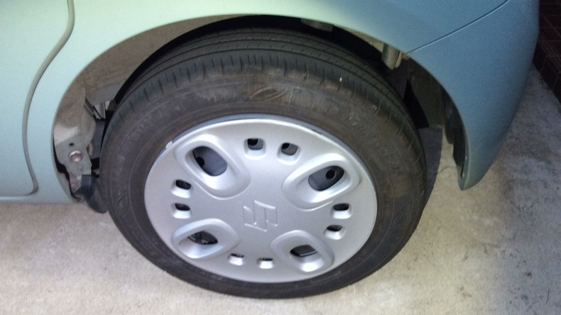 タイヤホイール前