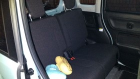 内装後方シート