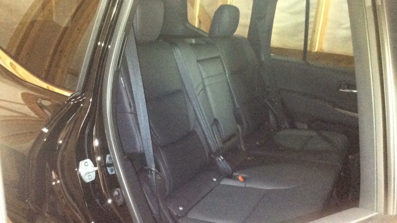 内装後方シート