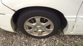 タイヤホイール前