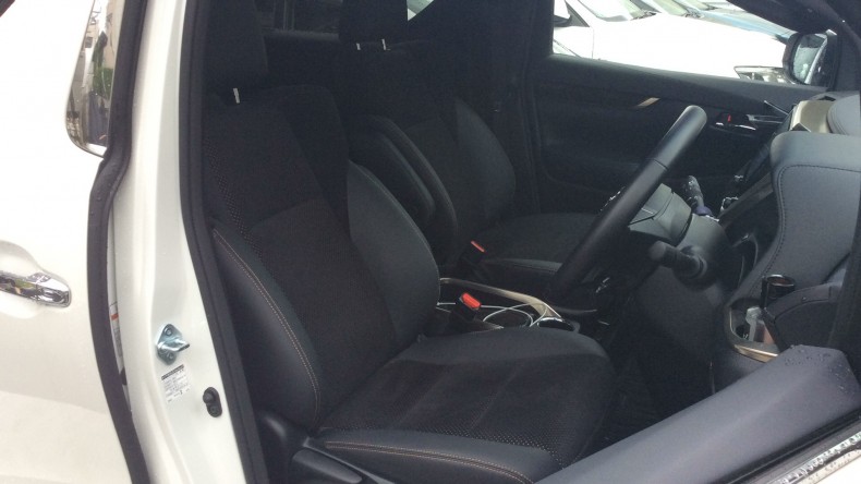 内装前方シート