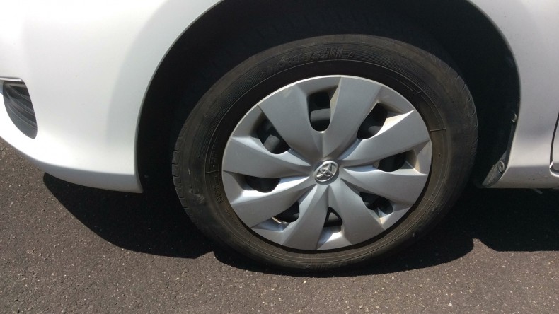 タイヤホイール前