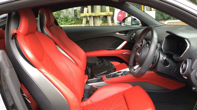 内装前方シート