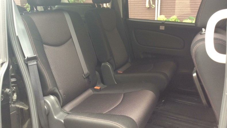 内装後方シート