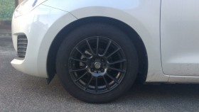 タイヤホイール前