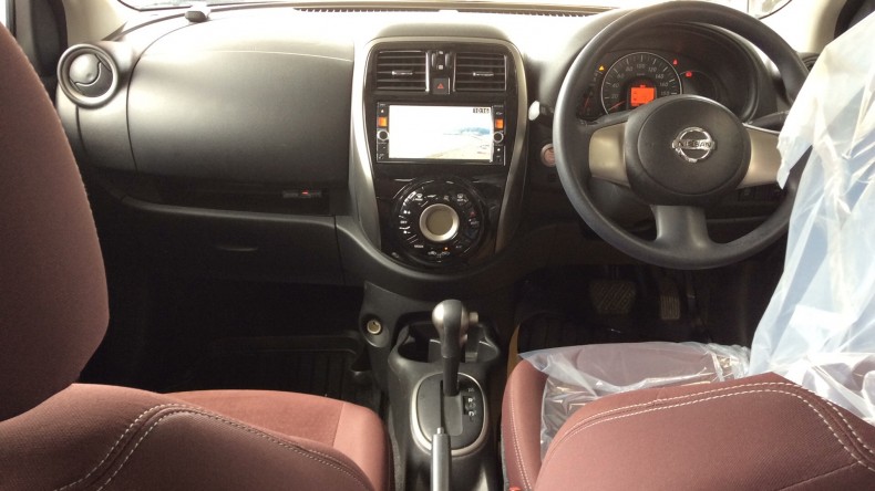 内装インパネ全体