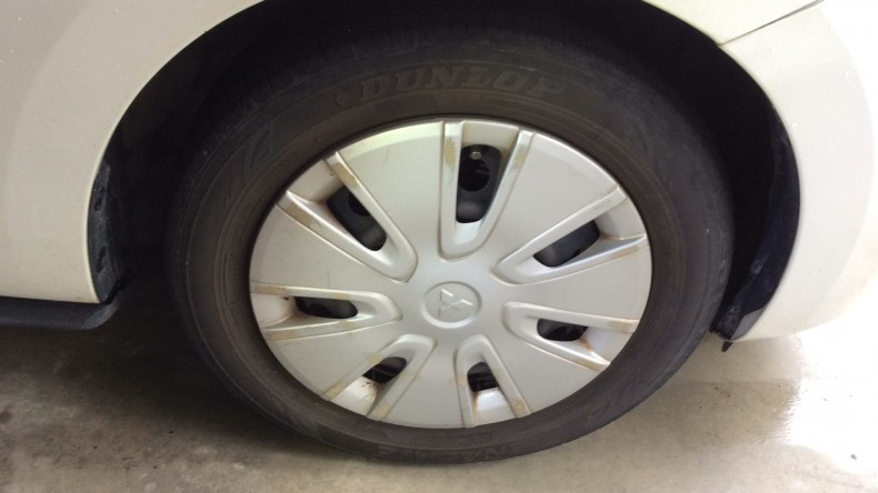 タイヤホイール前