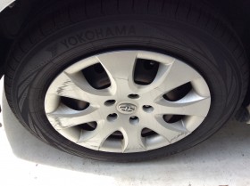 タイヤホイール前