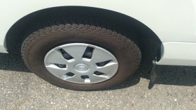 タイヤホイール前