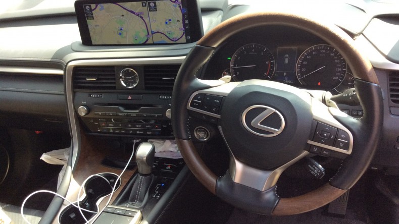 内装インパネ全体