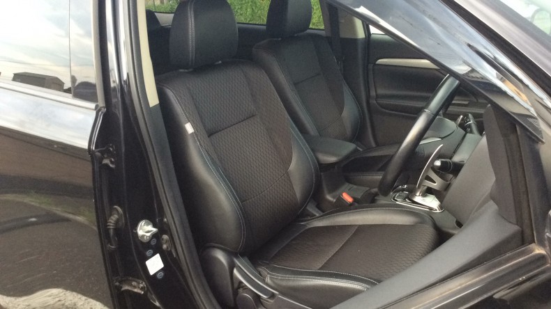 内装前方シート