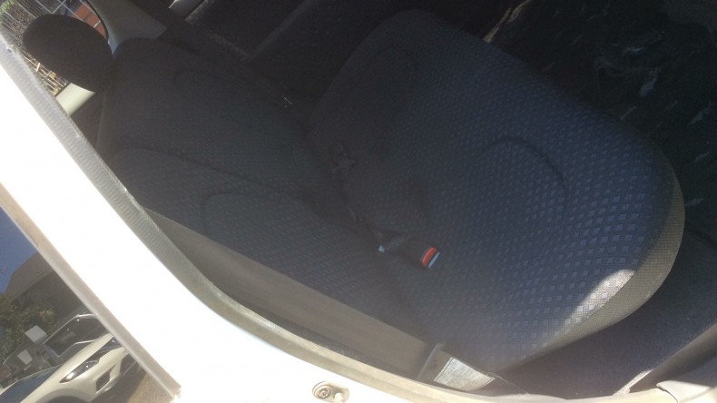 内装後方シート