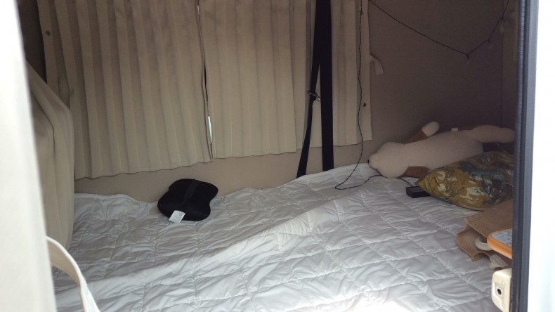 内装後方シート