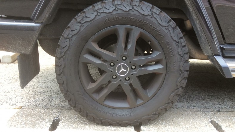 タイヤホイール前