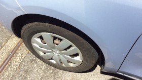 タイヤホイール前