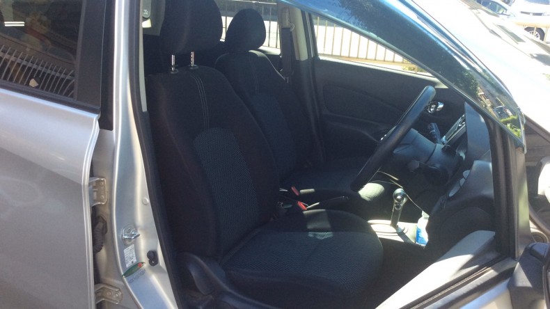 内装前方シート