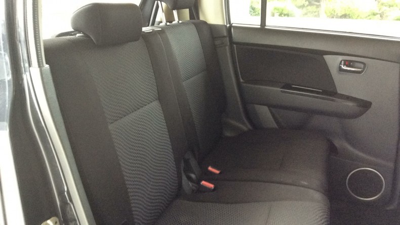 内装後方シート