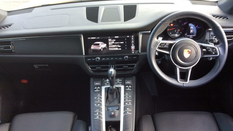 内装インパネ全体