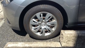 タイヤホイール前